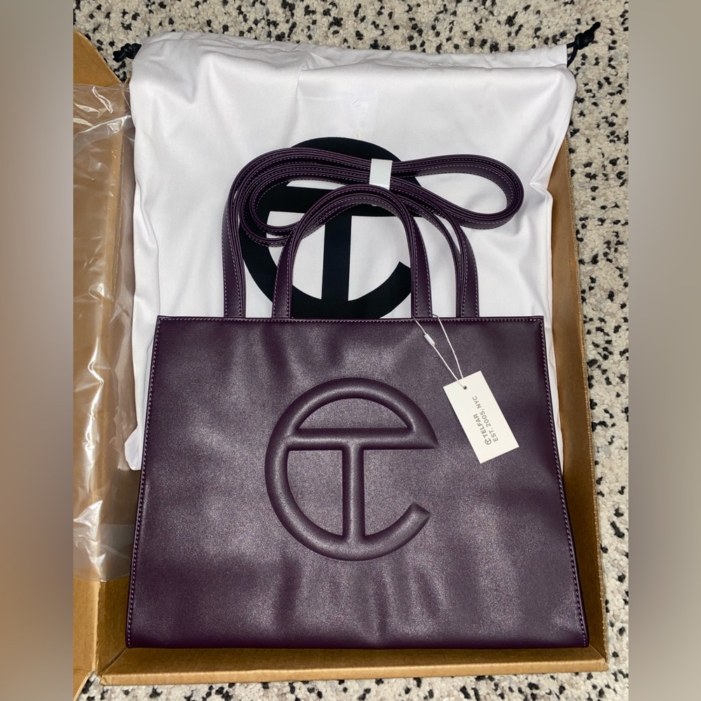 ❗️BRAND NEW❗️Telfar Medium Eggplant Bag - Limited Edition (SOLD OUT)